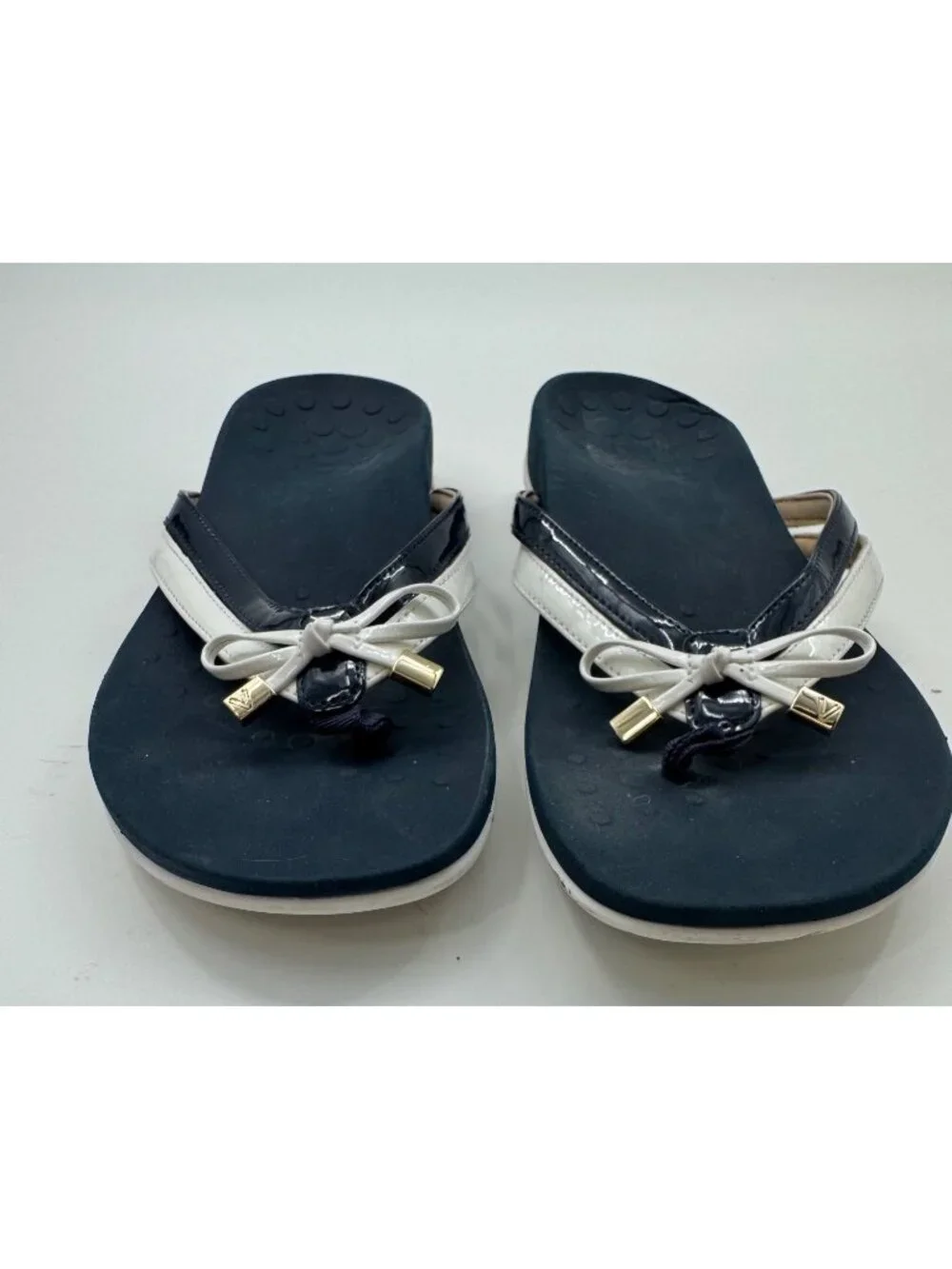 Vionic Bella X Womens Orthotic Flip Flops Navy & White Size 8.5 Bow Accent